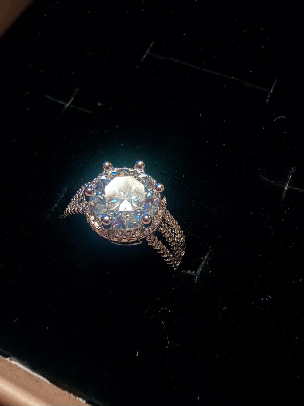Sparkling 3 karat 925 Sterling Silver Moissanite Halo Ring 💍